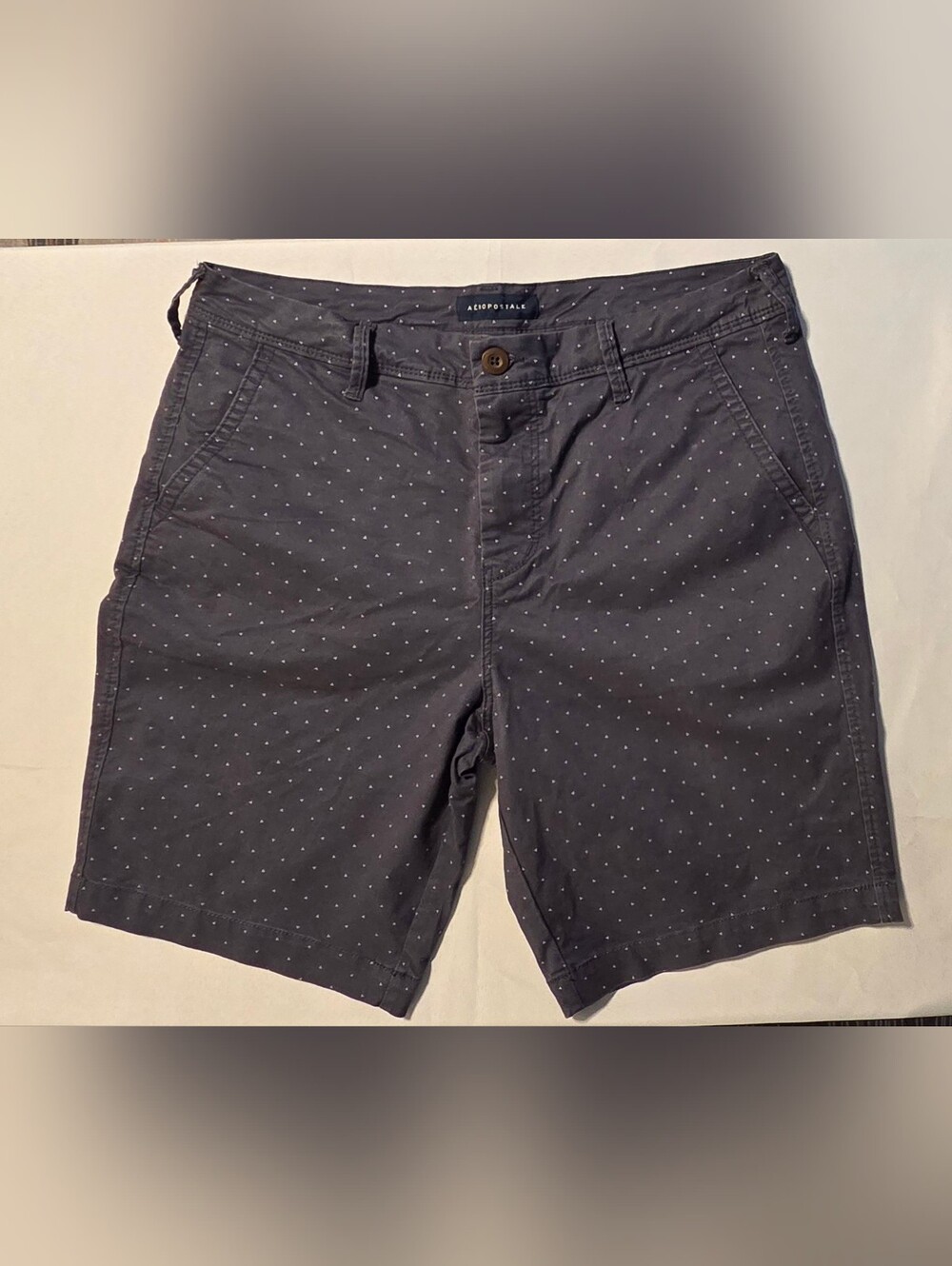 Aeropostale Men's Charcoal Gray Chino Shorts Geometric Triangle Print Size 34